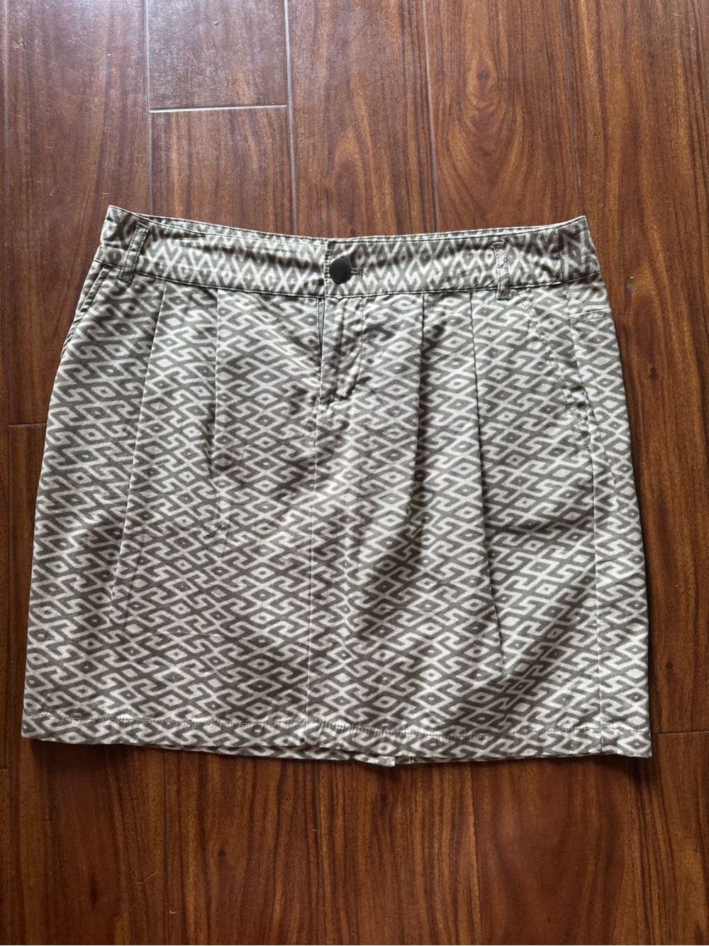 GAP Beige Geometric Mini Skirt